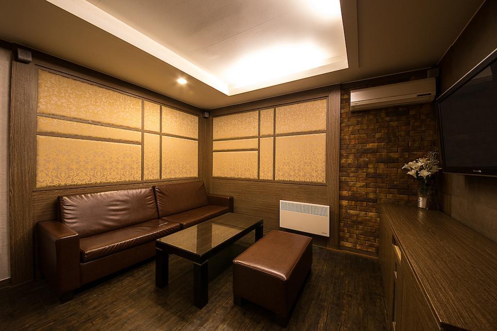 Hotel Valentine กวังมยอง ภายนอก รูปภาพ