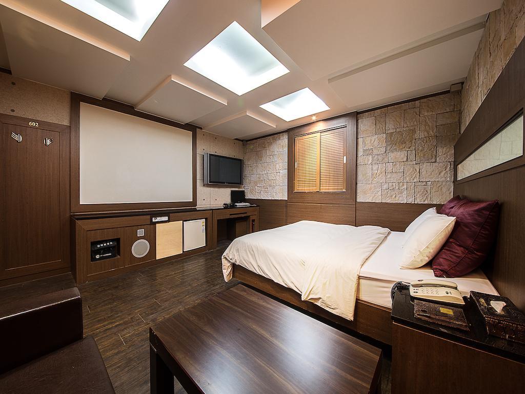Hotel Valentine กวังมยอง ห้อง รูปภาพ