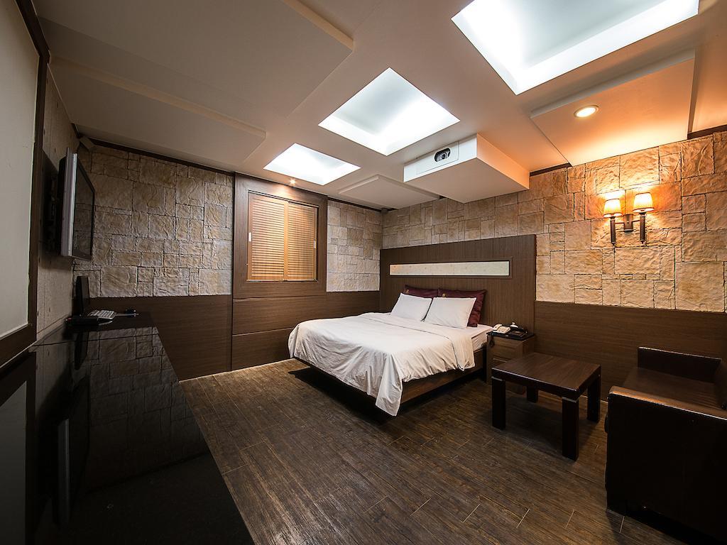 Hotel Valentine กวังมยอง ห้อง รูปภาพ