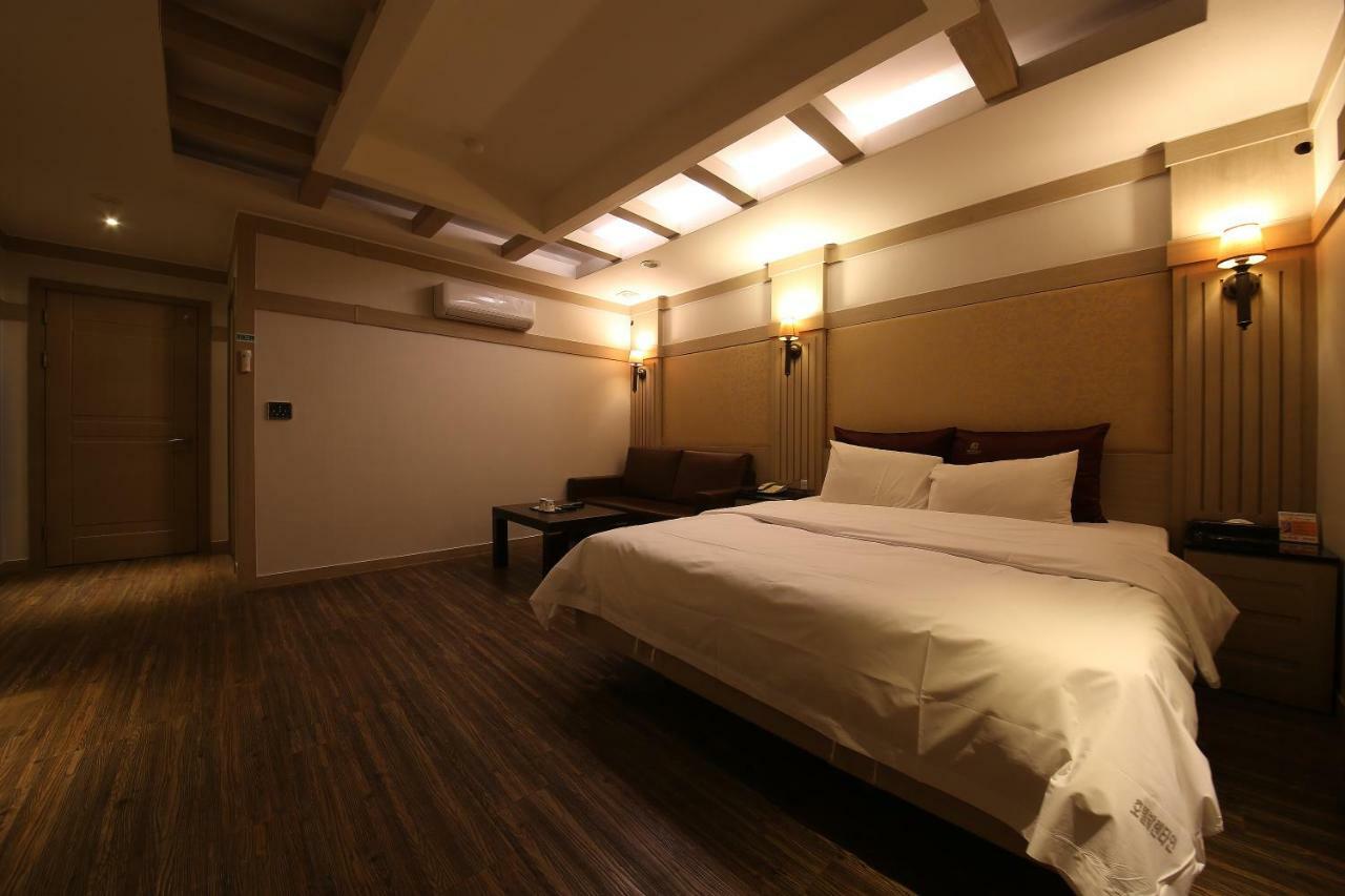 Hotel Valentine กวังมยอง ภายนอก รูปภาพ