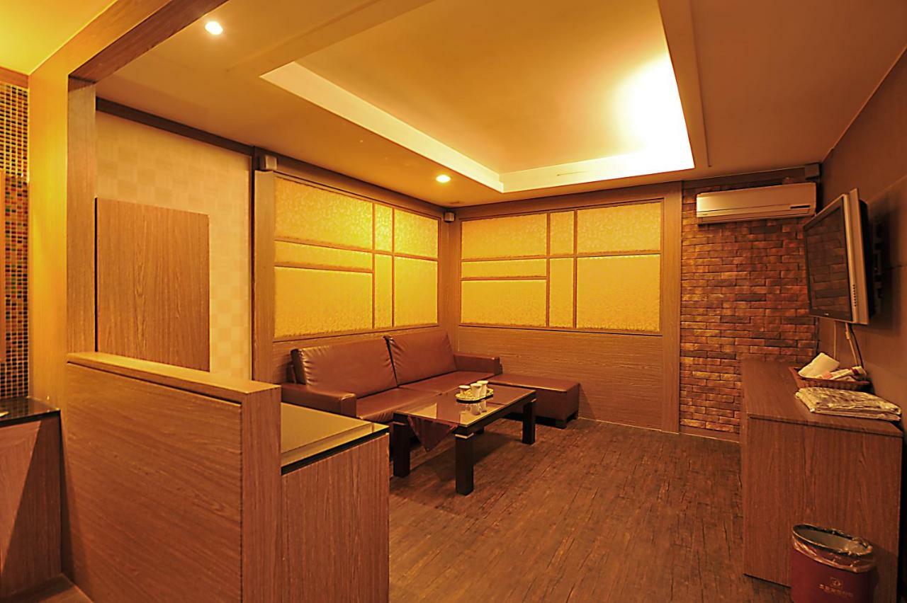 Hotel Valentine กวังมยอง ภายนอก รูปภาพ