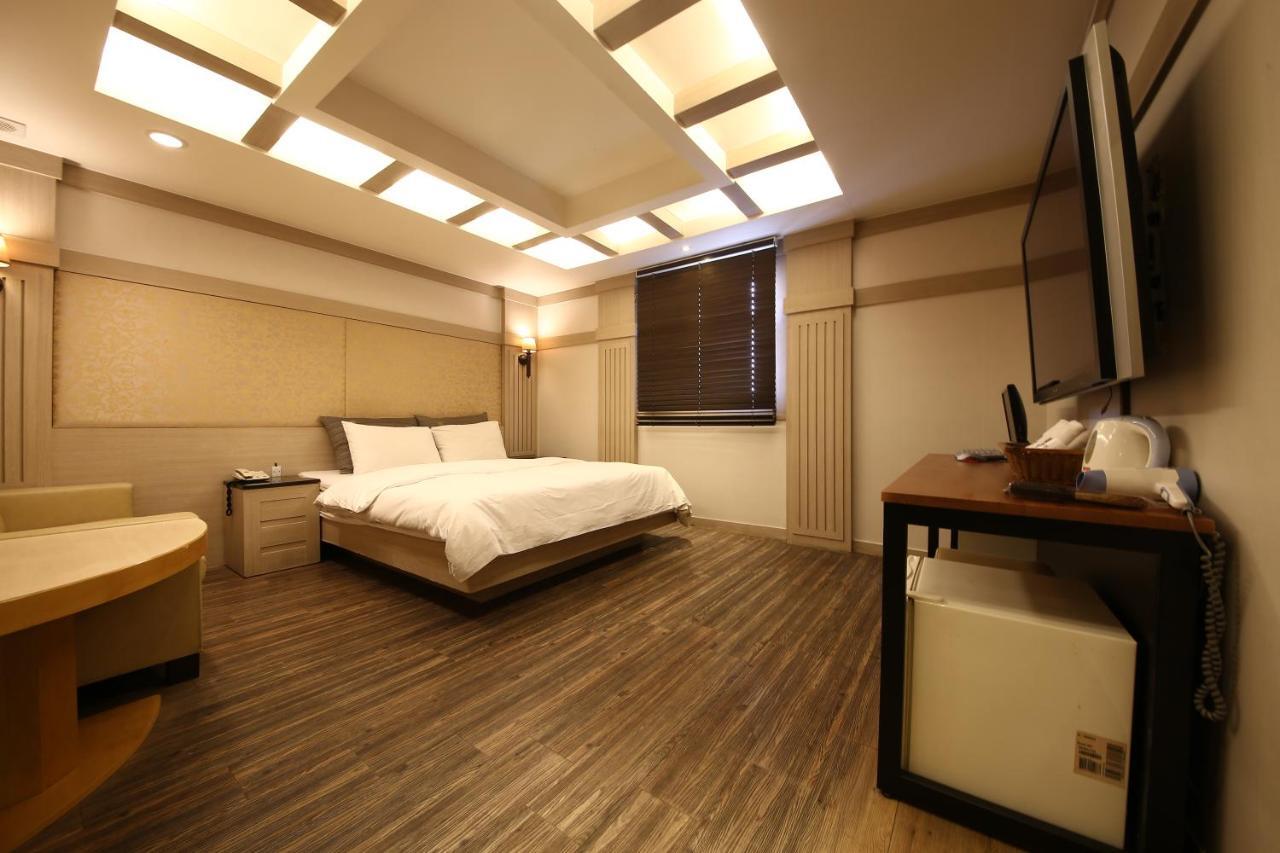 Hotel Valentine กวังมยอง ภายนอก รูปภาพ
